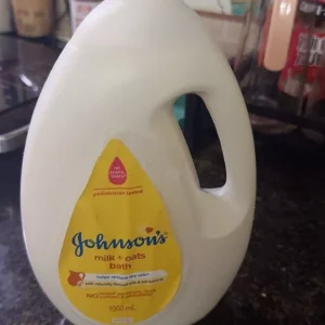 Sữa tắm Johnson's Baby sữa gạo và yến mạch 1000ml
