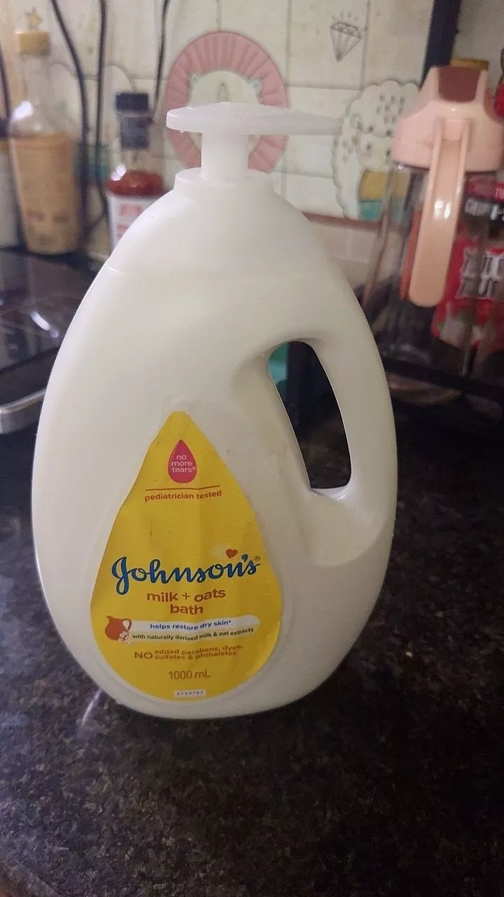 Sữa tắm Johnson's Baby sữa gạo và yến mạch 1000ml