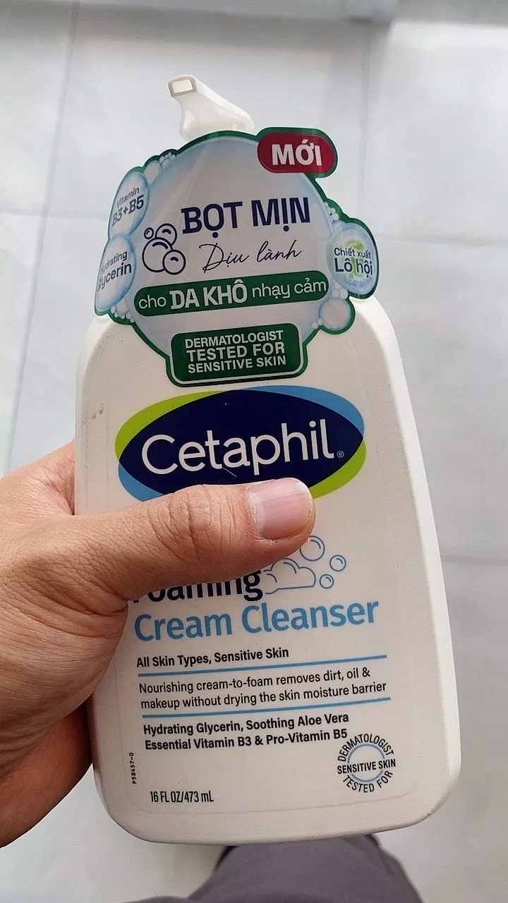 Sữa rửa mặt dịu lành cho da dầu nhạy cảm CETAPHIL OILY SKIN CLEANSER 473ML