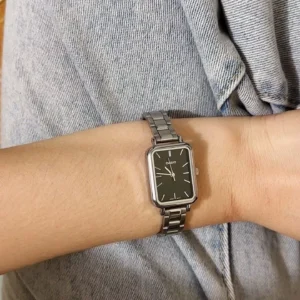 Đồng Hồ Nữ Casio LTP-V009 Dây Kim Loại Mặt Chữ Nhật Kính Khoáng Chống Nước