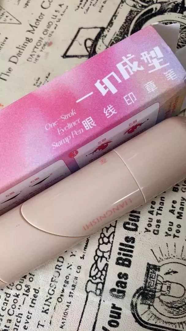 Bút Kẻ Mắt 2 Đầu Eyeliner Stamp Nét Mảnh Chống Nước Trang điểm tem kép tiện lợi, lâu trôi