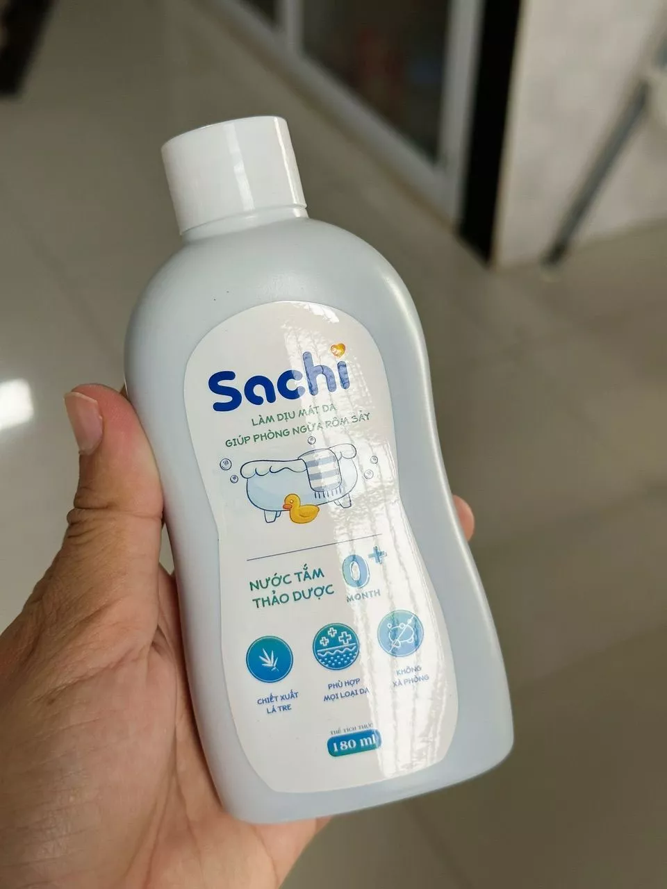 Nước Tắm Thảo Dược Cho Bé Sachi 180ml Hỗ Trợ Làm Dịu Mát Da Giúp Phòng Ngừa Rôm Sảy