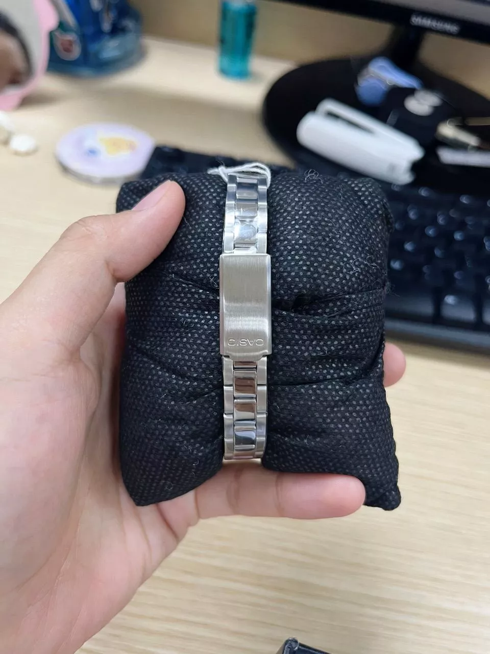 Đồng Hồ Nữ Casio LTP-V009 Dây Kim Loại Mặt Chữ Nhật Kính Khoáng Chống Nước