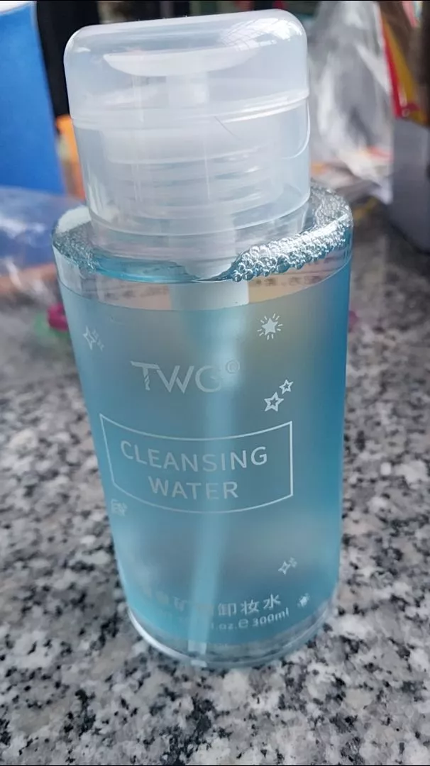 Nước tẩy trang TWG, làm sạch sâu da mặt, 300ml dạng vòi nhấn, phù hợp với hầu hết các loại da.