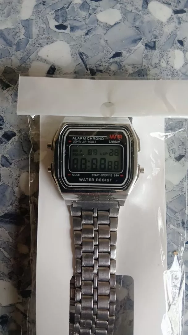 Đồng hồ nam nữ sinh viên LED Đồng hồ điện tử Dây thép phong cách Harajuku Đồng hồ LED đa chức năng thời trang