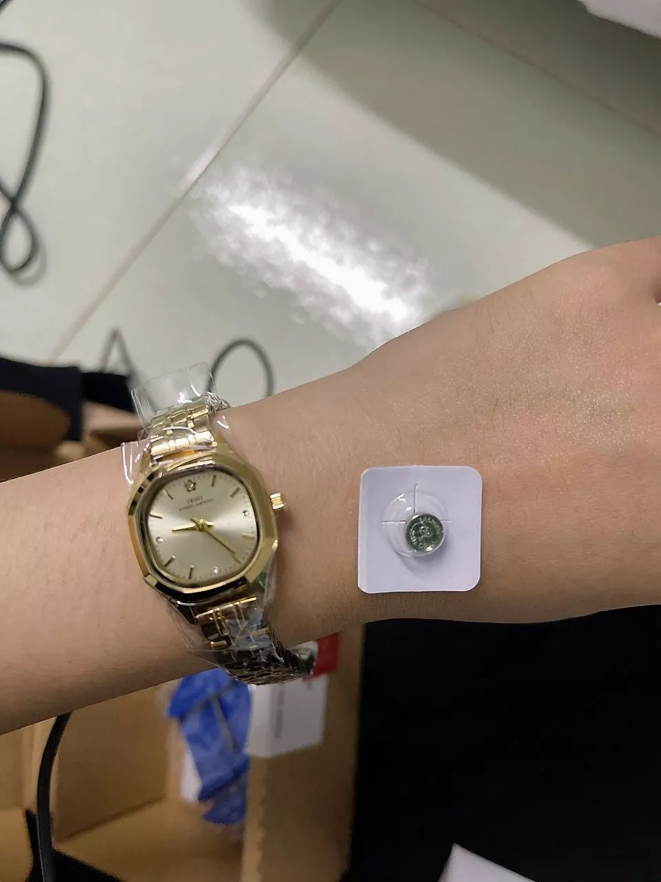 Đồng Hồ Nữ IBSO Mặt Đa Giác Sang Trọng Dây Thép Không Gỉ Chống Nước Tốt Phong Cách Hàn Quốc