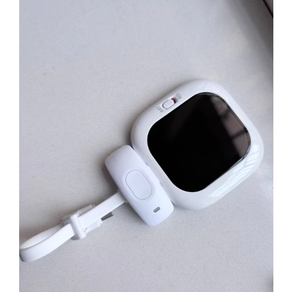Camera Selfie CYNOVA: Màn Hình Phụ Biến iPhone Thành Máy Quay 4K Chuyên Nghiệp - Image 3